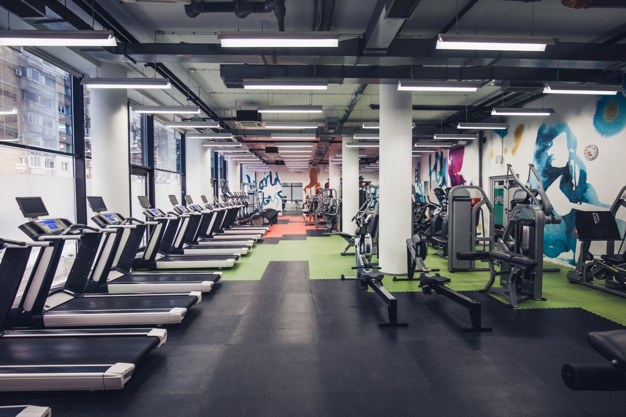 How Fitness Centers Can Benefit From Payroll Financing
